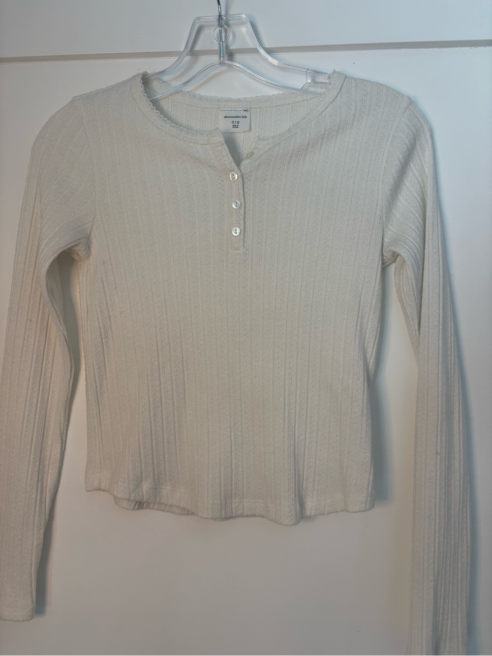 abercrombie kids girls Cream Ribbed Henley Long-Sleeve Top size 11-12